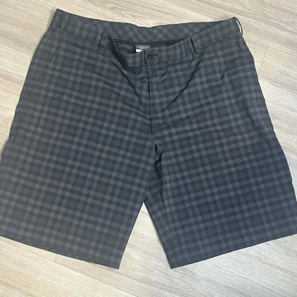 Nike Golf Shorts Mens Size 40 Gray Plaid Flat Front Stretch Chino 452712-010 - Picture 2 of 12